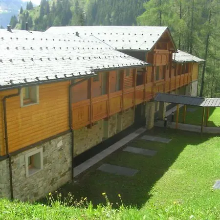 Aparthotel Case Vacanze Gli Scoiattoli Madesimo